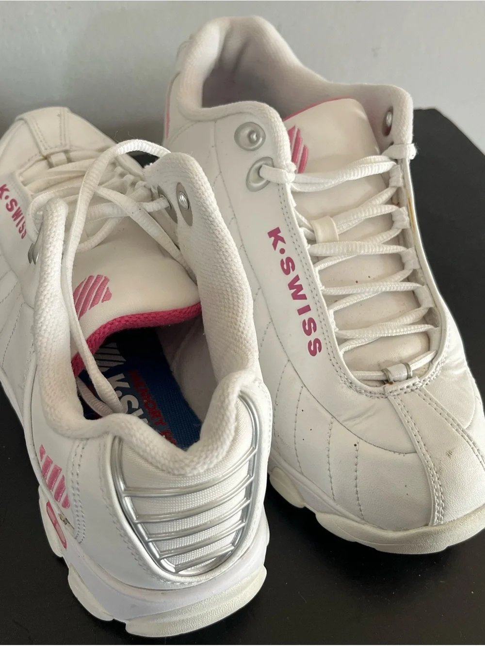 K-Swiss Women’s White Sneakers with Pink Logo Accent